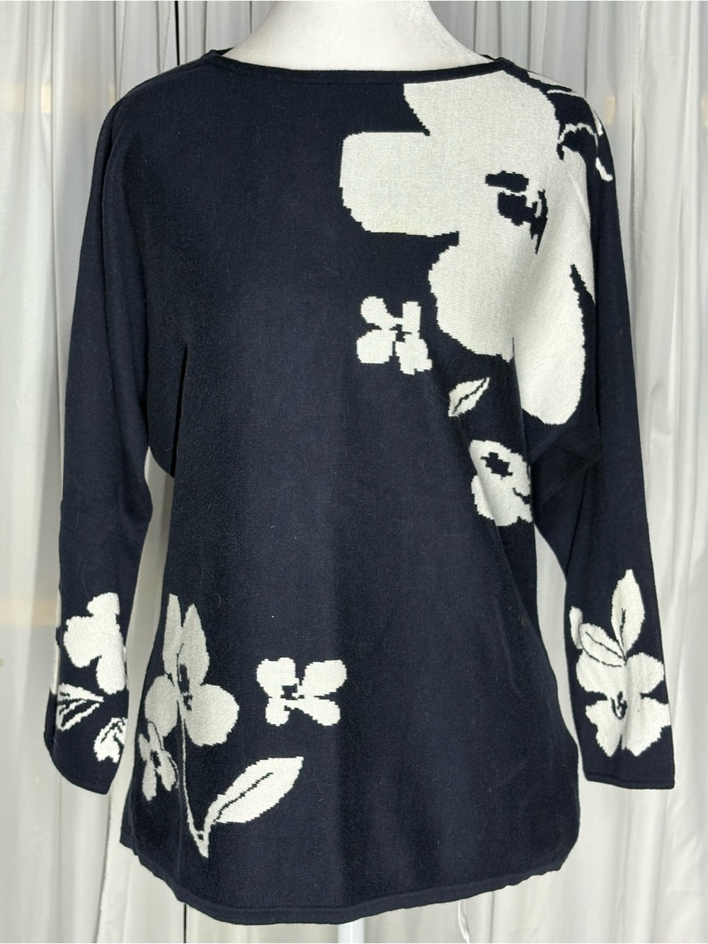 Brooks Brothers Supima Cotton Sweater Navy White Floral Pullover Shirt Size M